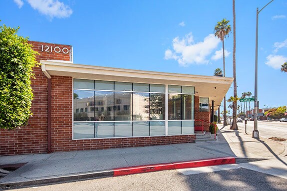 12100 W Washington Blvd, Los Angeles, CA à louer - Photo du bâtiment - Image 1 de 19