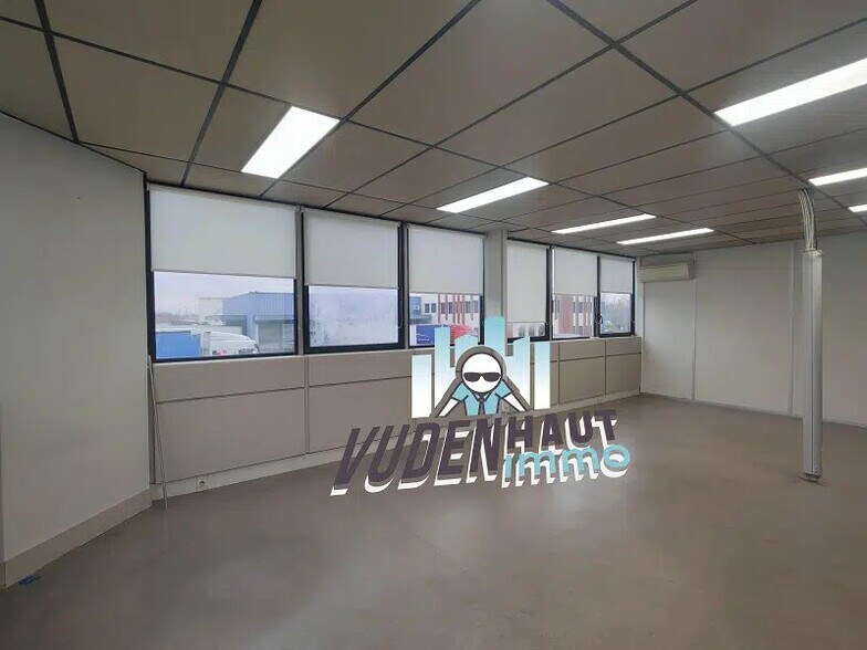 Office in Toulouse for lease - Interior Photo - Image 1 of 17