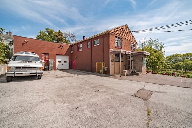More details for 406-408 Kirkpatrick St, Syracuse, NY - Retail for Sale