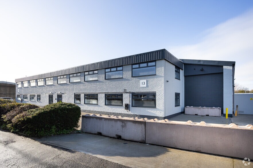 Arndale Rd, Littlehampton à louer - Photo du bâtiment - Image 2 de 3