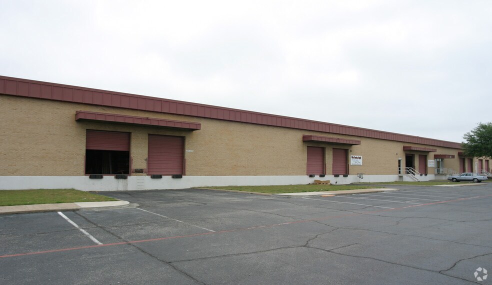 901-941 Avenue N, Grand Prairie, TX for lease - Other - Image 2 of 5