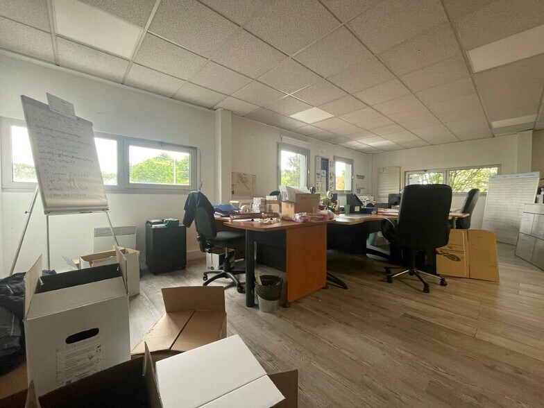 Flex in Orly for lease - Building Photo - Image 2 of 9