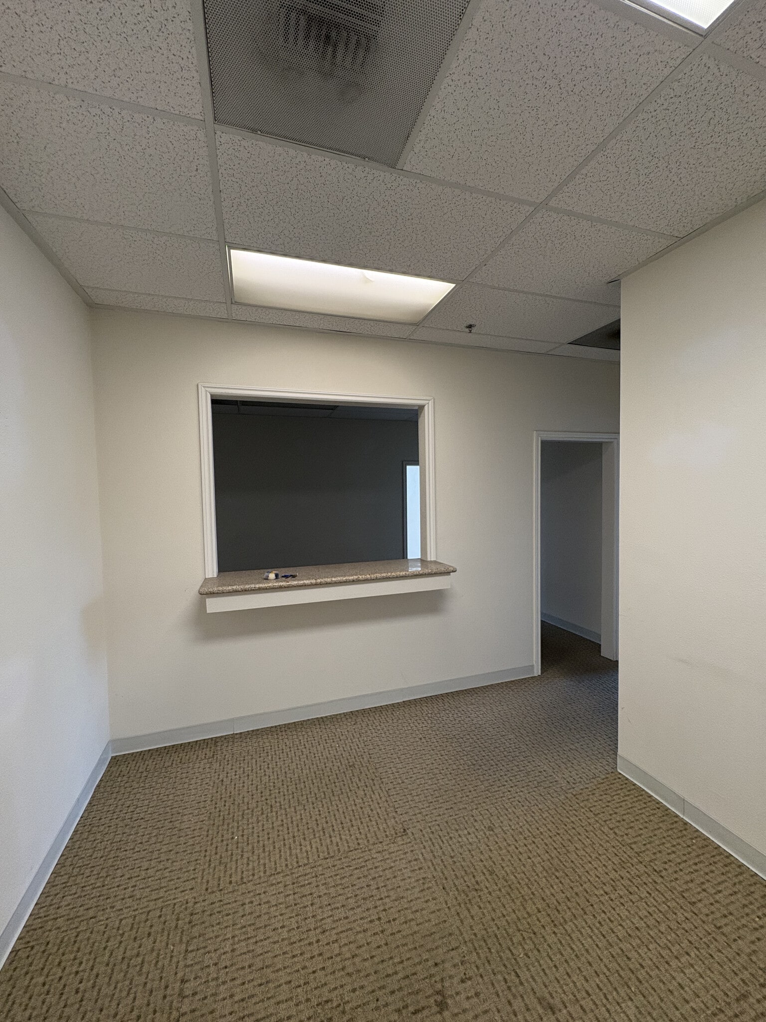 18888 Labin Ct, Rowland Heights, CA for lease Interior Photo- Image 1 of 8