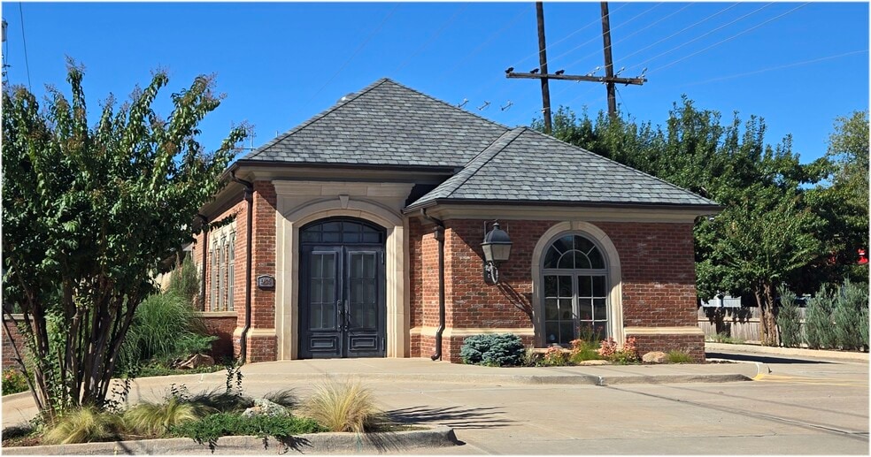 5625 N Western Ave, Oklahoma City, OK for sale - Building Photo - Image 1 of 11