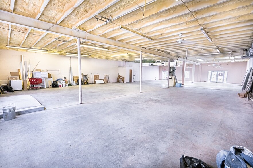 802-810 S Dixie Hwy, Lake Worth, FL for lease - Interior Photo - Image 3 of 6