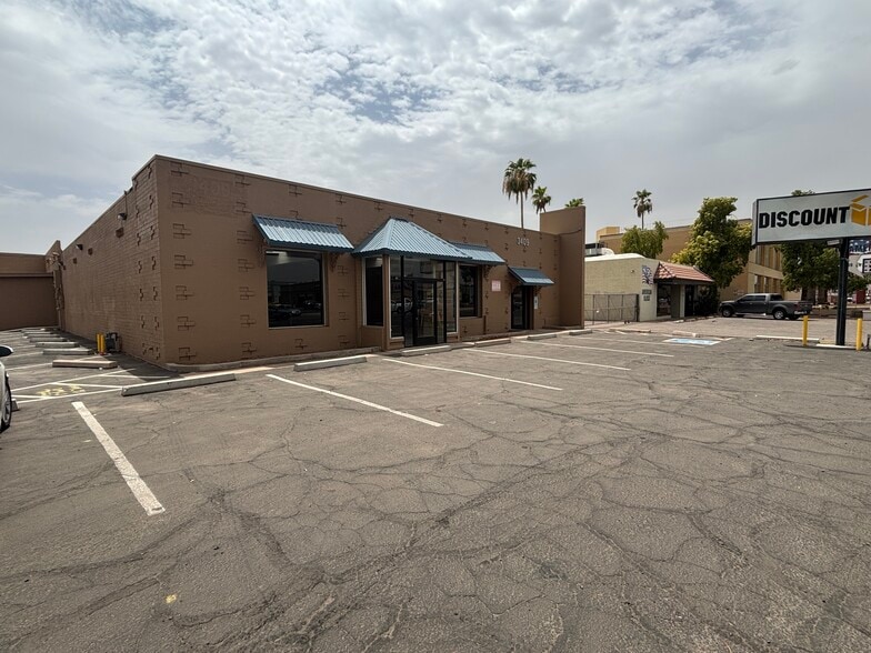 3409 W Bethany Home Rd, Phoenix, AZ for lease - Building Photo - Image 2 of 7