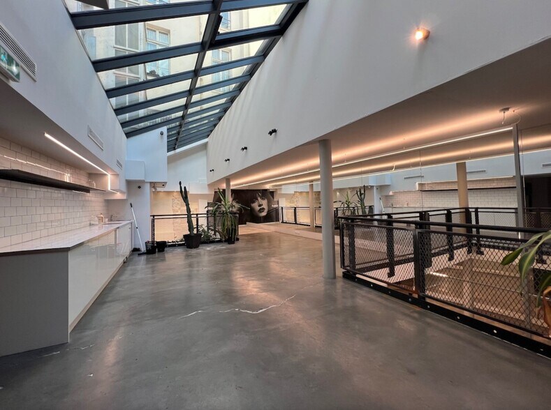 1 Rue Garancière, Paris à vendre - Photo du bâtiment - Image 3 de 10