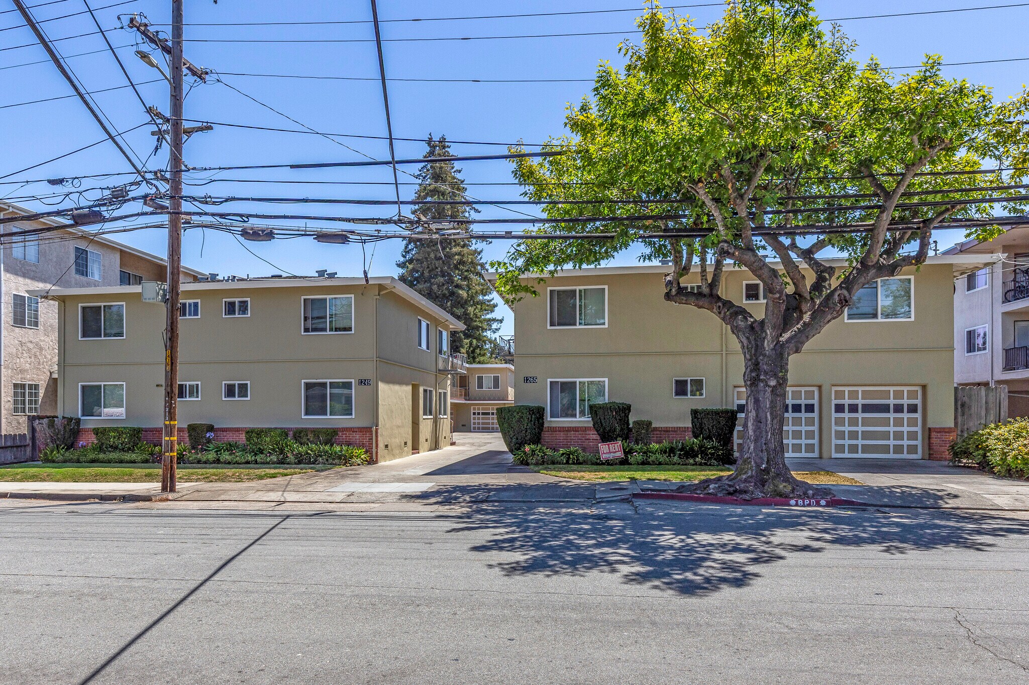 1249-1265 Oak Grove Ave, Burlingame, CA à vendre Photo du bâtiment- Image 1 de 1