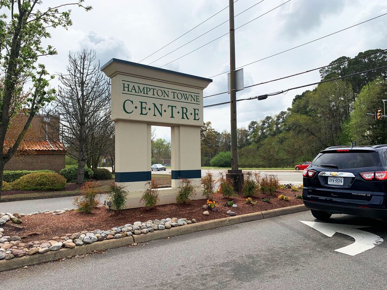 1-60 Town Center Way, Hampton, VA à louer - Photo du bâtiment - Image 1 de 14