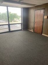 4433 W Touhy Ave, Lincolnwood, IL for lease Interior Photo- Image 2 of 3