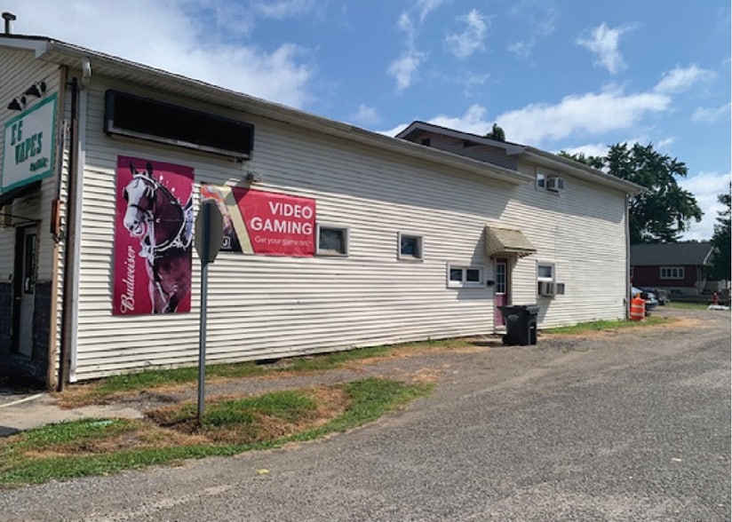 409 Springfield Rd, Gillespie, IL for sale - Building Photo - Image 2 of 2