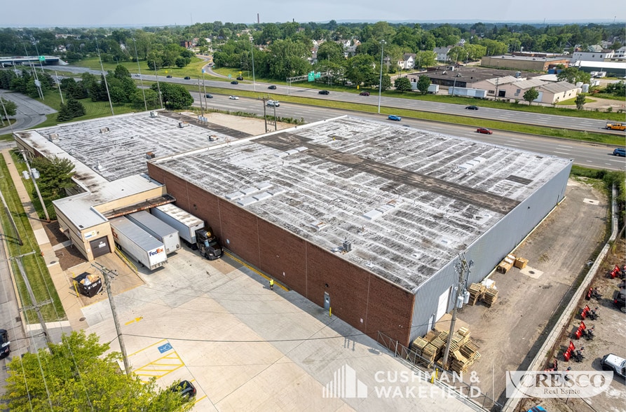 12201 Elmwood Ave, Cleveland, OH for lease - Building Photo - Image 3 of 11