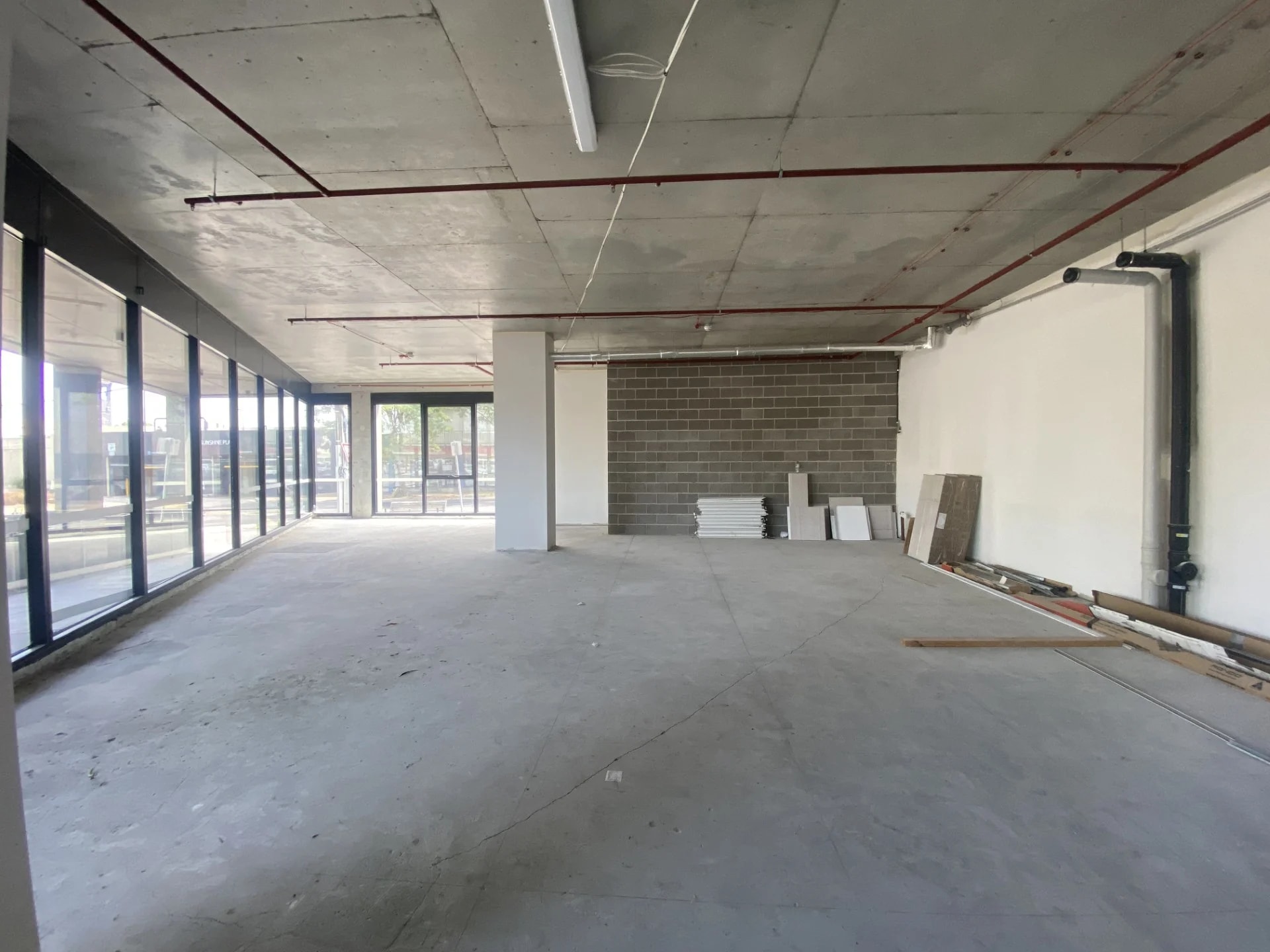 15-19 Service St, SUNSHINE for lease Interior Photo- Image 1 of 5