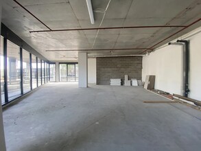 15-19 Service St, SUNSHINE for lease Interior Photo- Image 1 of 5