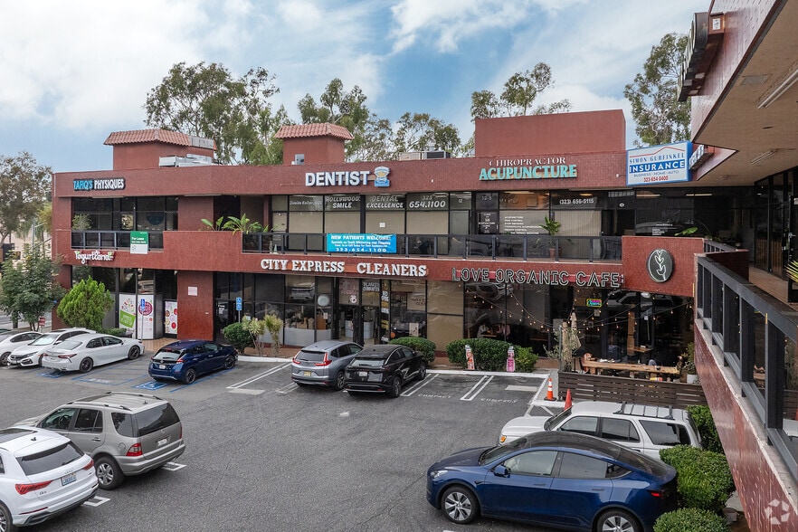 8205 Santa Monica Blvd, West Hollywood, CA for lease - Building Photo - Image 3 of 21
