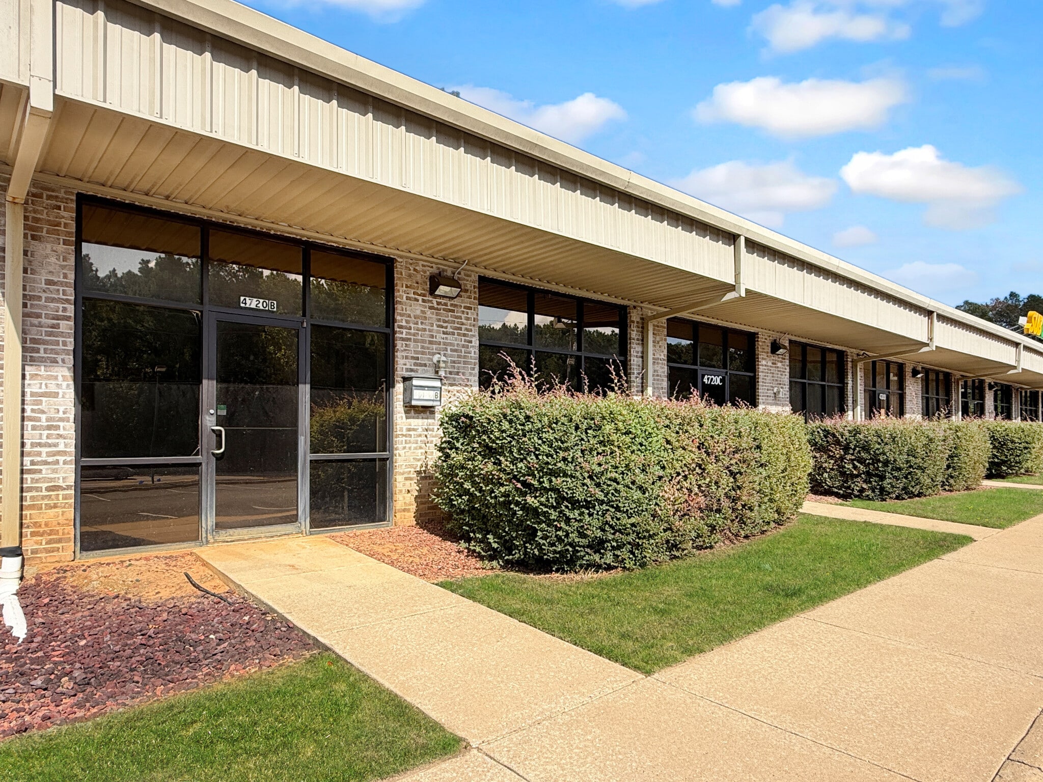 4720 University Blvd E, Tuscaloosa, AL for lease Primary Photo- Image 1 of 10