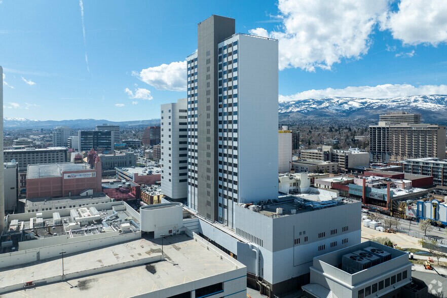 206 N Virginia St, Reno, NV à louer - Photo du bâtiment - Image 2 de 7