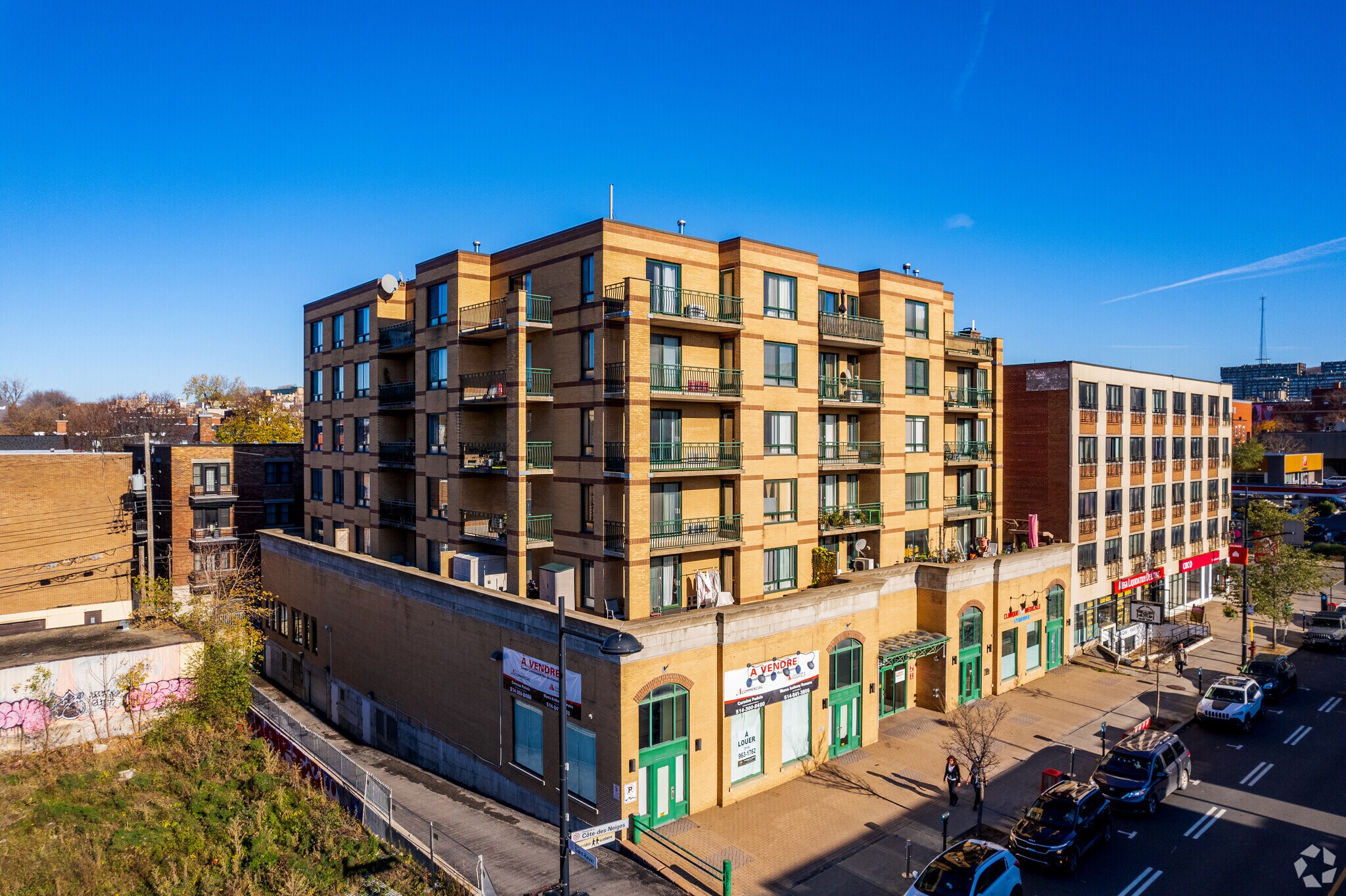 5555 Ch de la Côte-des-Neiges, Montréal, QC for sale Building Photo- Image 1 of 1