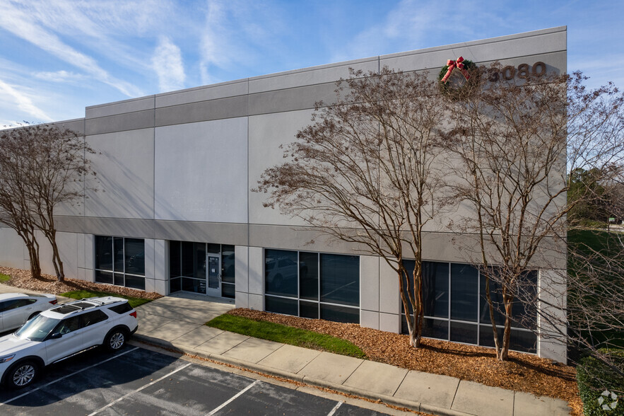 3080 Business Park Dr, Raleigh, NC à vendre - Photo principale - Image 1 de 1