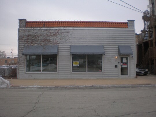 1111 3rd Ave, Rockford, IL for lease Primary Photo- Image 1 of 2