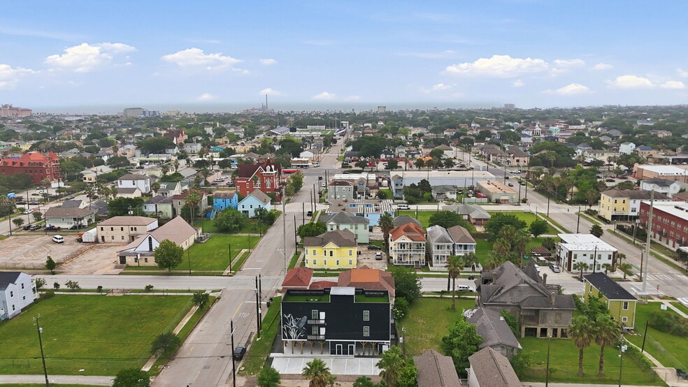 715 28th St, Galveston, TX for sale - Building Photo - Image 3 of 25