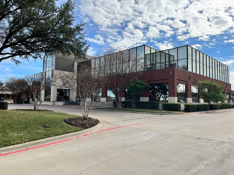 3950 Fossil Creek Blvd, Fort Worth, TX à louer - Photo du bâtiment - Image 2 de 5