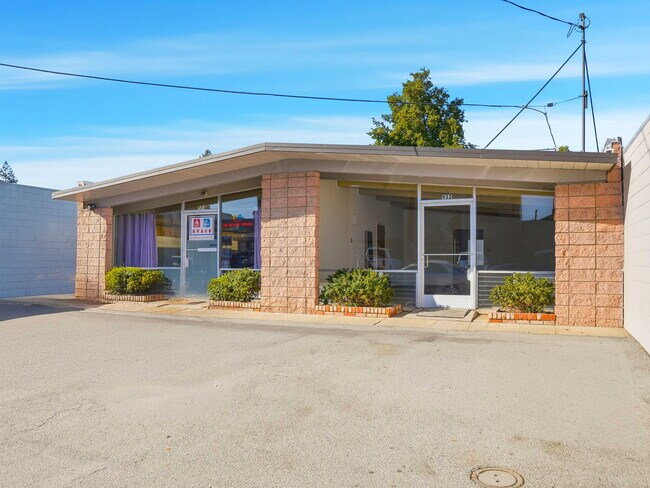 Plus de détails pour 932-934 Terminal Way, San Carlos, CA - Commerce de détail à vendre