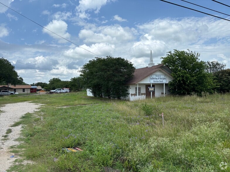 7555 Rigsby Ave, China Grove, TX à vendre - Photo du bâtiment - Image 3 de 4
