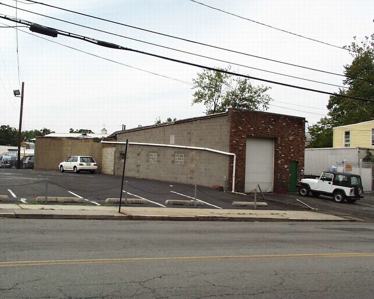 2057 Millburn Ave, Union Township, NJ à vendre - Photo du bâtiment - Image 2 de 3