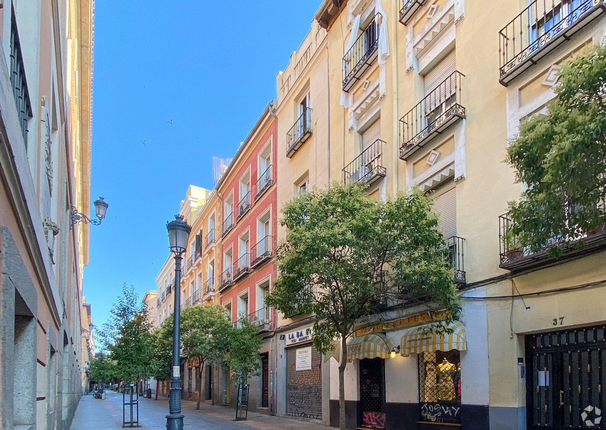 Multifamily in Madrid, Madrid for sale Primary Photo- Image 1 of 2