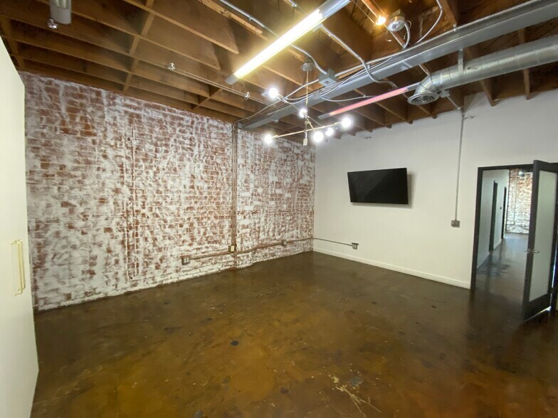 2233 Barry Ave, Los Angeles, CA à louer - Photo intérieure - Image 2 de 5