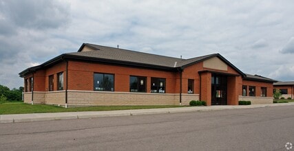 7606 Tylers Place Blvd, West Chester, OH for lease Interior Photo- Image 1 of 14