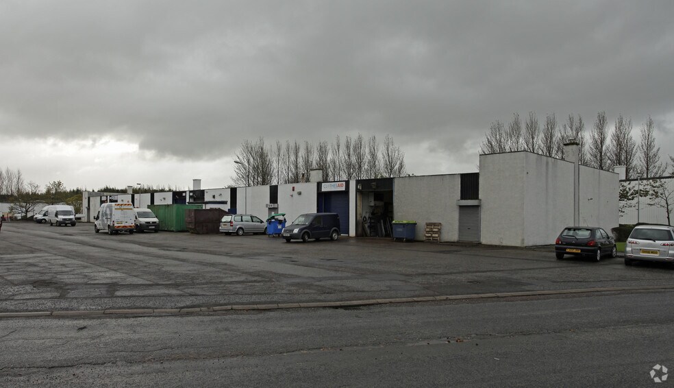 51-61 Carron Pl, East Kilbride for lease - Building Photo - Image 3 of 7