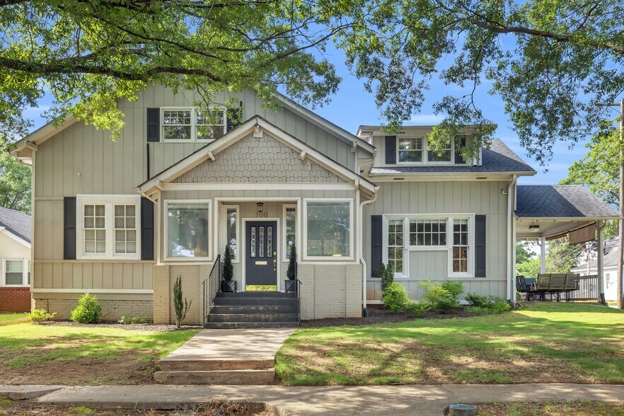 100 Whitsett St, Greenville, SC à louer - Photo du bâtiment - Image 2 de 14