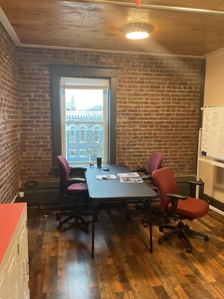 Plus de détails pour 102 Main St, Wadsworth, OH - Bureau à louer