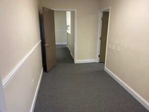 3501 SW 2nd Ave, Gainesville, FL for lease Interior Photo- Image 2 of 5