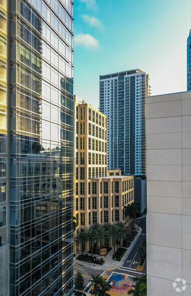 200 E Las Olas Blvd, Fort Lauderdale, FL à louer - Photo du bâtiment - Image 3 de 15