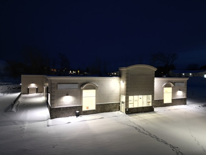 2747 Chamberland St, Clarence-Rockland, ON for sale - Building Photo - Image 3 of 28