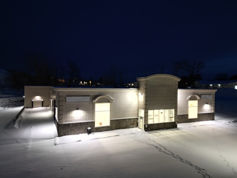 2747 Chamberland St, Clarence-Rockland, ON à vendre - Photo du bâtiment - Image 3 de 28