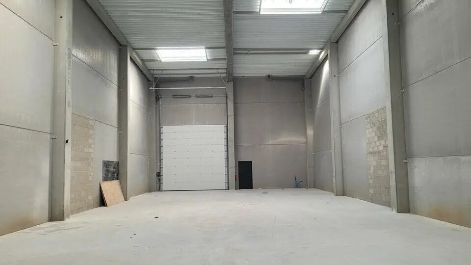 Office in Saint-Étienne-du-Rouvray for lease - Interior Photo - Image 2 of 9