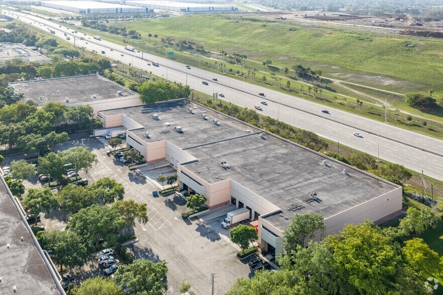 3930 Executive Way, Miramar, FL à louer - Aérien - Image 3 de 4