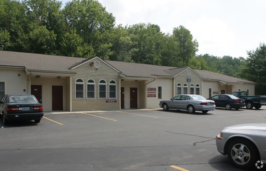 501 Great Rd, North Smithfield, RI à vendre - Photo principale - Image 1 de 7