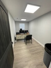 1150 Maxwell Ave, Evansville, IN for lease Interior Photo- Image 2 of 11