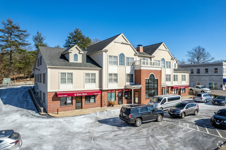 1032 Turnpike St, Canton, MA for lease - Building Photo - Image 3 of 5