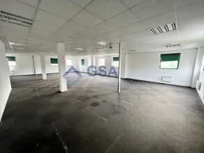 Bureau dans Viry-Châtillon à louer Photo intérieure- Image 2 de 4