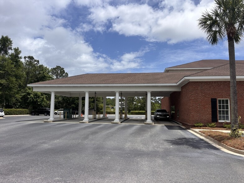 227 Gateway Center Blvd, Brunswick, GA à louer - Photo du bâtiment - Image 3 de 11