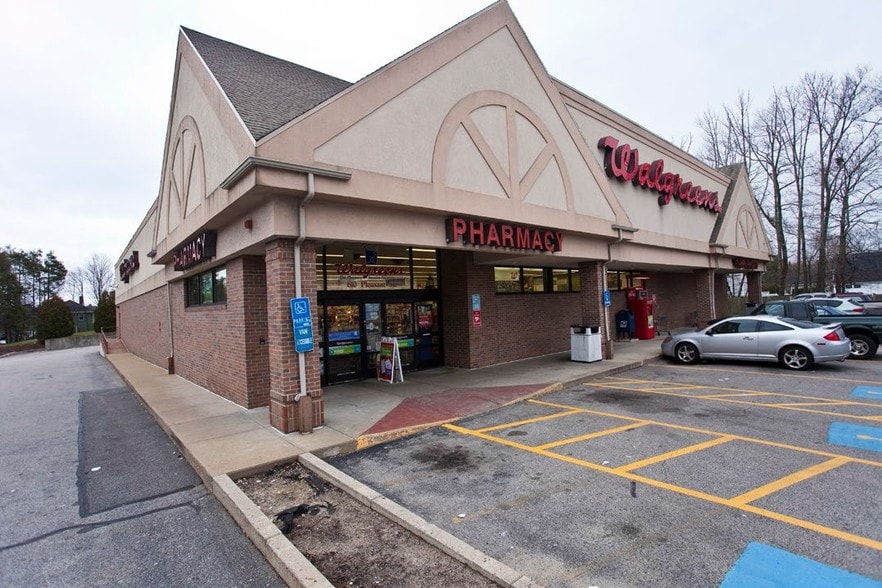 610 Pleasant St, Brockton, MA for sale - Building Photo - Image 2 of 5