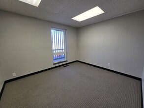 210-230 Collingwood Dr, Ann Arbor, MI for lease Interior Photo- Image 1 of 4