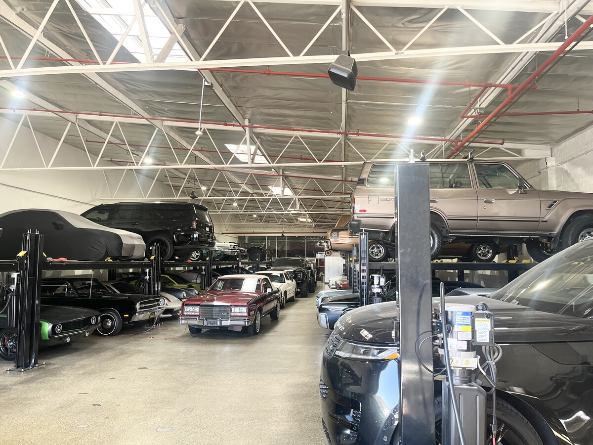 7608-7684 N Clybourn Ave, Sun Valley, CA 91352 - Unité 7654 -  - Photo intérieure - Image 1 of 5