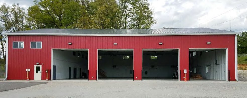 70 Grimes Rd, Claysville, PA à louer - Photo du bâtiment - Image 2 de 12
